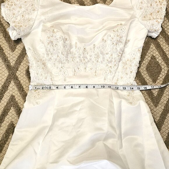 Amour Collection White Embordered Wedding Dress 14 - Picture 8 of 9
